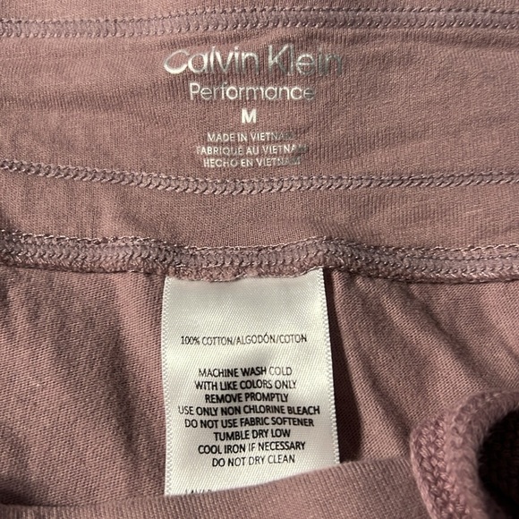 Calvin Kline performance Med - Picture 7 of 10